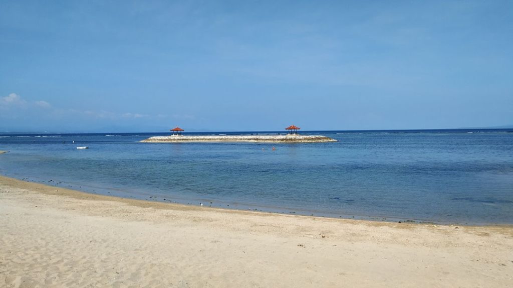 Pantai Karang Sanur – Gazebo Kembar dan Arunika&nbsp;Eksotis